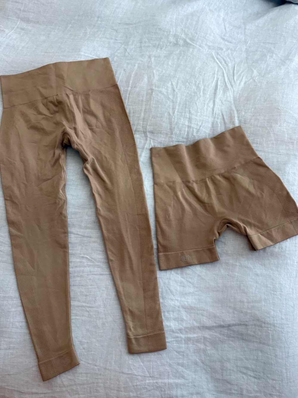 SET Active Short & Leggings